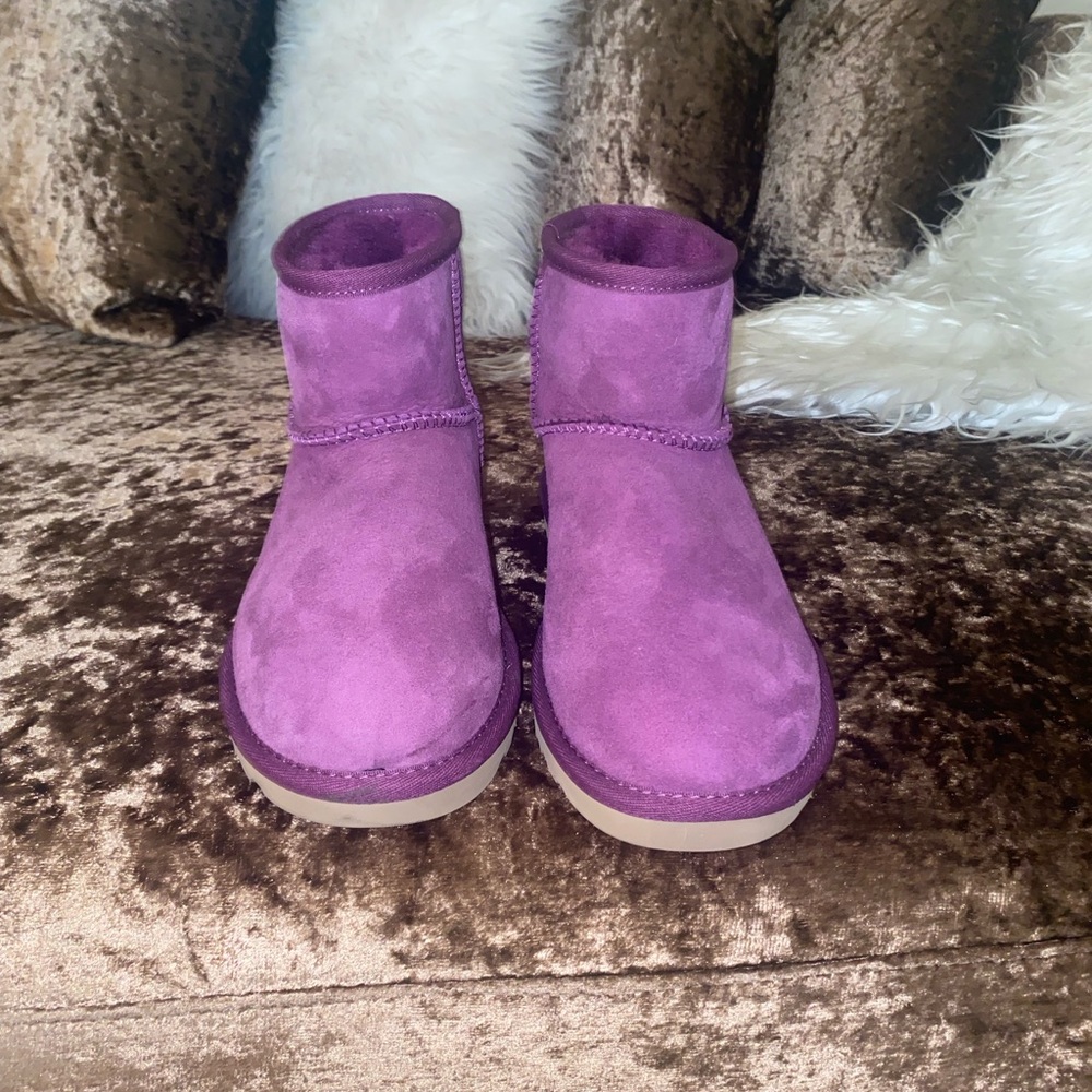 Brand new Ugg boot mini